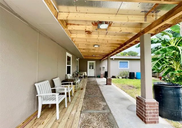 Photo 3 of Single family home for sale at 6609 Scribner Rd, Houston, TX 77074 | MLS# 70216428 | Listing updated on 2026-08-20