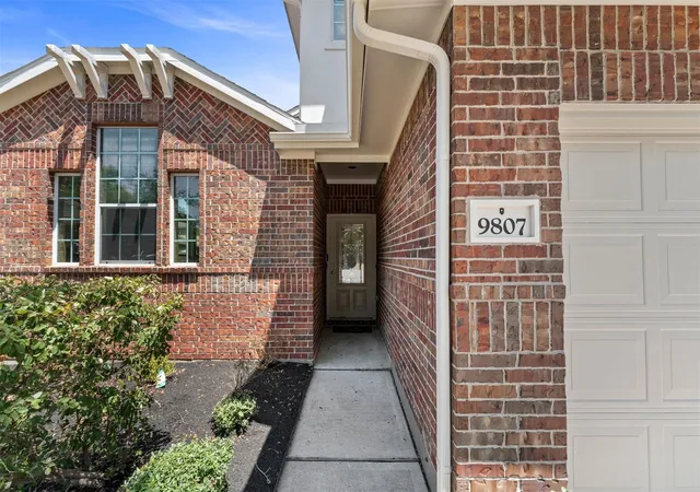 Photo 2 of Single family home for sale at 9807 Wellington Chase Ln, Humble, TX 77396 | MLS# 90091470 | Listing updated on 2026-09-13