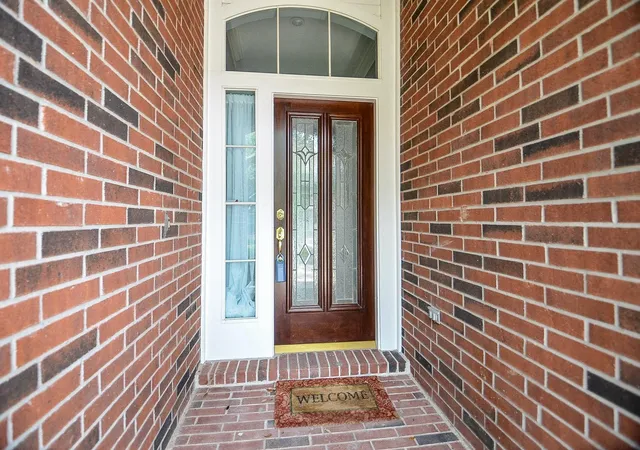 2nd image of 4222 Lakeshore Forest Dr, Missouri City, TX 77459 | MLS# 25250175