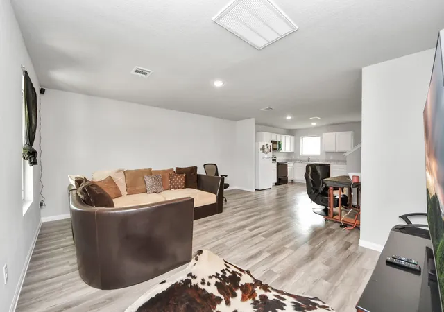 Photo 3 of Single family home for sale at 1908 Bellview St, La Marque, TX 77568 | MLS# 33602137 | Listing updated on 2026-08-01