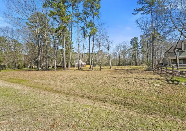 5th image of 29810 Commons Superior Dr, Huffman, TX 77336 | MLS# 2409303