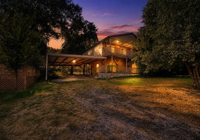 Photo 1 of Single family home for sale at 7 Lee Dr, Huntsville, TX 77320 | MLS# 35743104 | Listing updated on 2026-09-14