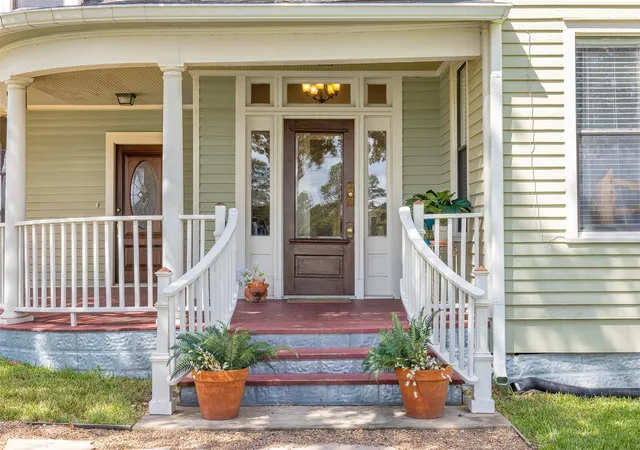 Photo 2 of Single family home for sale at 222 N Harris St, Bellville, TX 77418 | MLS# 21589273 | Listing updated on 2026-06-06
