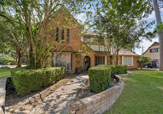 Photo 2 of Single family home for sale at 14722 Falling Crk Dr, Houston, TX 77068 | MLS# 48963508 | Listing updated on 2026-09-16