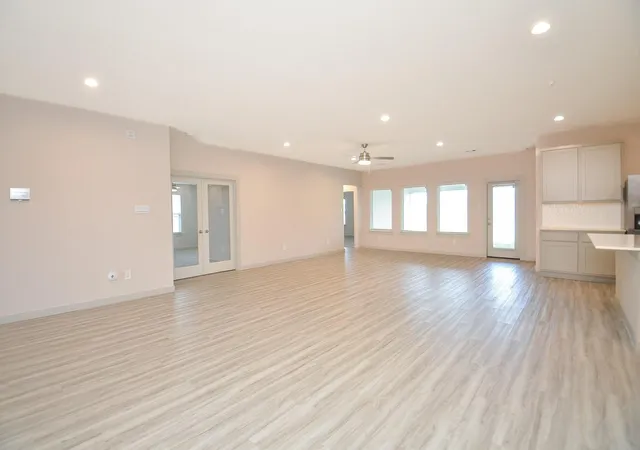 Photo 3 of Single family home for sale at 31438 Hadrians Run Rd, Fulshear, TX 77441 | MLS# 63125940 | Listing updated on 2026-10-03