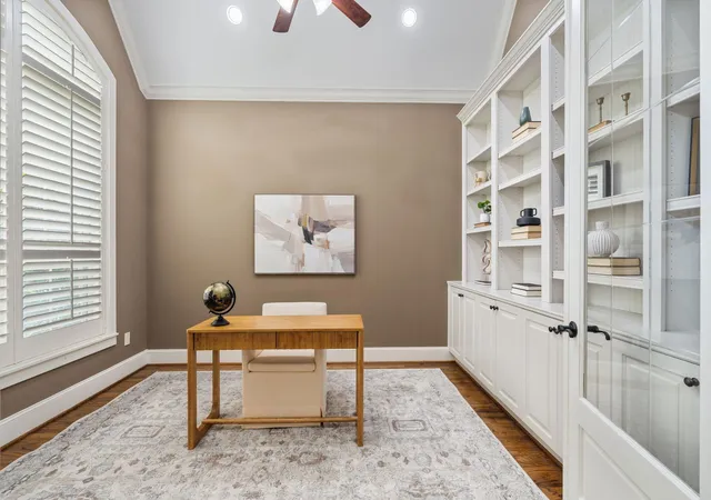 Photo 3 of Sale Pending at 1418 Du Barry Ln, Houston, TX 77018 | MLS# 56388913 | Listing updated on 2026-08-31