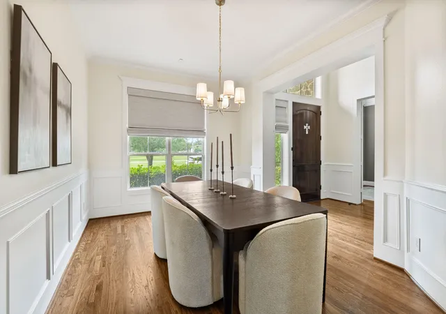 Photo 4 of Sale Pending at 1418 Du Barry Ln, Houston, TX 77018 | MLS# 56388913 | Listing updated on 2026-08-31