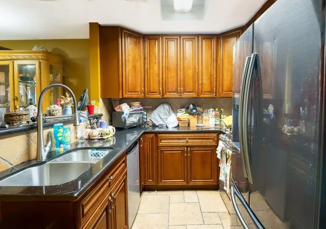Photo 4 of Single family home for sale at 8610 Crystal Cvs Ct, Houston, TX 77044 | MLS# 27701935 | Listing updated on 2026-06-09