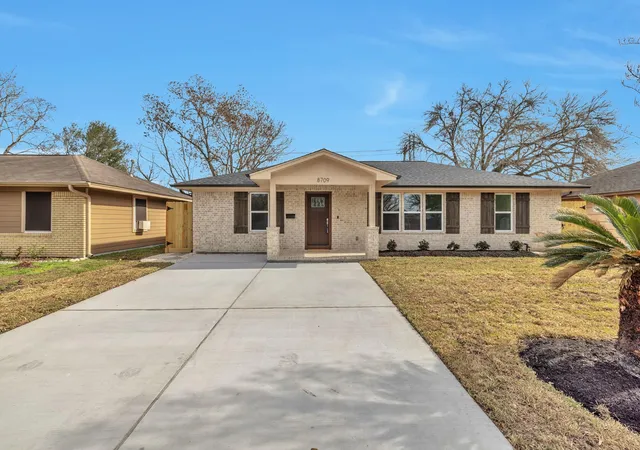 Photo 2 of Single family home for sale at 8709 Tarbell Rd, Houston, TX 77034 | MLS# 36185993 | Listing updated on 2026-06-29