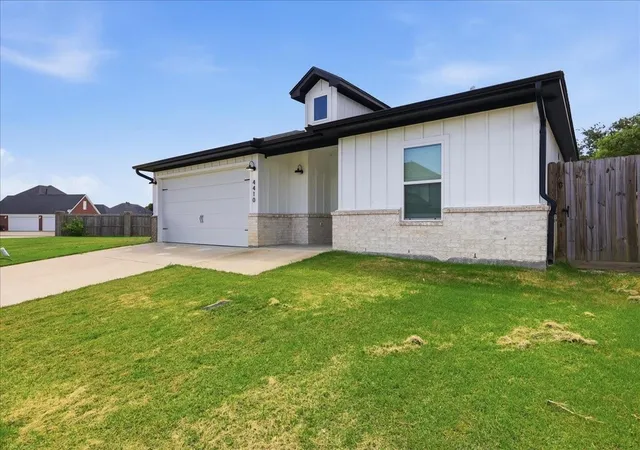 Homes for sale in Port Arthur, TX | 4410 Emerlyn Ln, Port Arthur, TX 77642 | MLS# 89253379