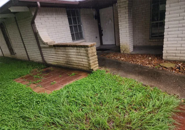 3rd image of 7211 Log View Dr, Houston, TX 77040 | MLS# 72756423