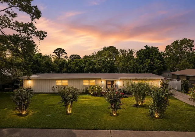1st image of 7123 Leader St, Houston, TX 77074 | MLS# 3169421