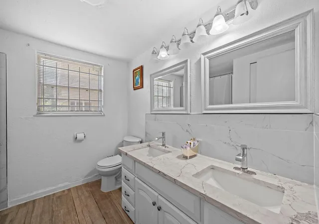 Photo 4 of Sale Pending at 7123 Leader St, Houston, TX 77074 | MLS# 3169421 | Listing updated on 2026-09-25
