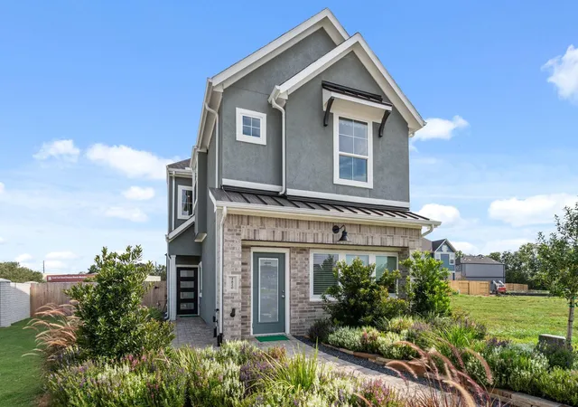 Photo 2 of Single family home for sale at 2811 Brandon Blf Bnd, Fulshear, TX 77441 | MLS# 76927795 | Listing updated on 2026-10-04