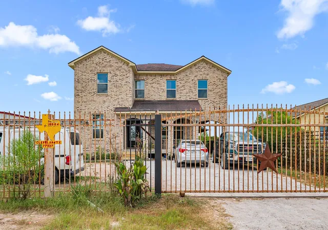 1st image of 169 Road 5217, Cleveland, TX 77327 | MLS# 9604814