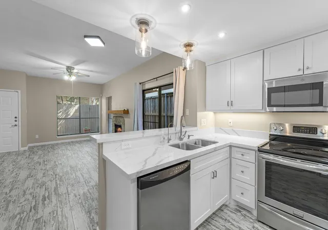 5th image of 1829 Augusta Dr #28, Houston, TX 77057 | MLS# 16076280