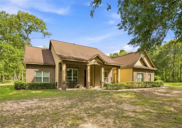 Photo 2 of Single family home for sale at 21015 Angus Dr, Cleveland, TX 77328 | MLS# 98210985 | Listing updated on 2026-08-24