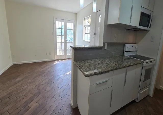 2nd image of 10603 S Wilcrest Dr, Houston, TX 77099