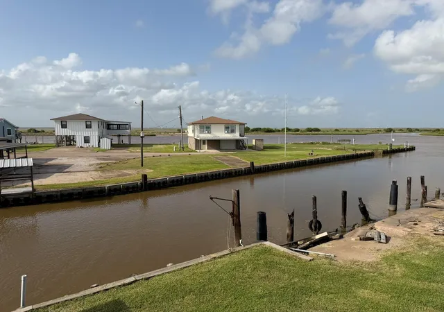 Photo 3 of Single family home for sale at 1597 County Rd 441b, Brazoria, TX 77422 | MLS# 27991735 | Listing updated on 2026-09-01
