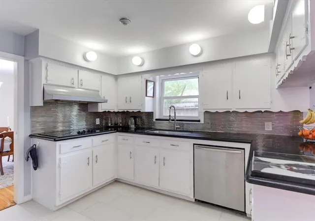 5th image of 5630 Edith St, Houston, TX 77081 | MLS# 56384309