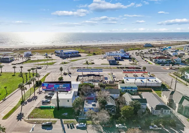 Photo 2 of Multi family home for sale at 609 Sealy Ave, Galveston, TX 77550 | MLS# 59284364 | Listing updated on 2026-06-11