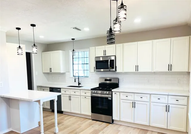 Homes for sale in Brenham, TX | 1803 S Park St, Brenham, TX 77833 | MLS# 87916697