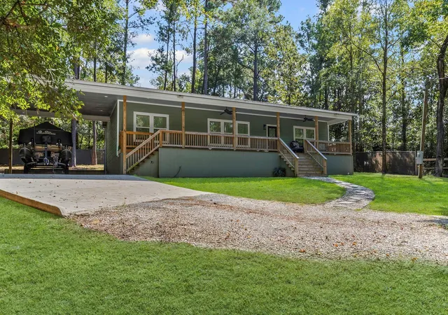 Photo 4 of Single family home for sale at 495 Oak Tree Dr, Pointblank, TX 77364 | MLS# 78353657 | Listing updated on 2026-09-16