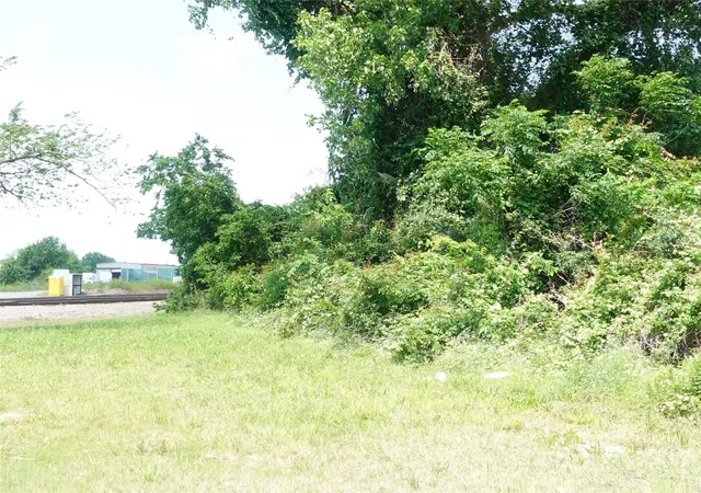 2nd image of 0 75th St, Houston, TX 77011 | MLS# 89188577
