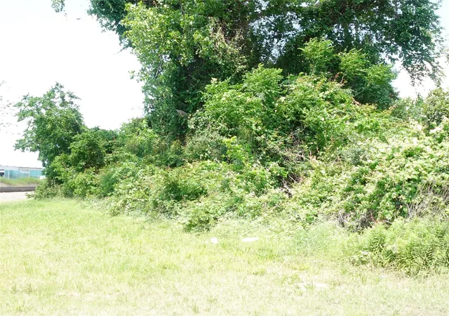 Photo 3 of Land for sale at 0 75th Street, Houston, TX 77011 | MLS# 89188577 | Listing updated on 2026-05-05