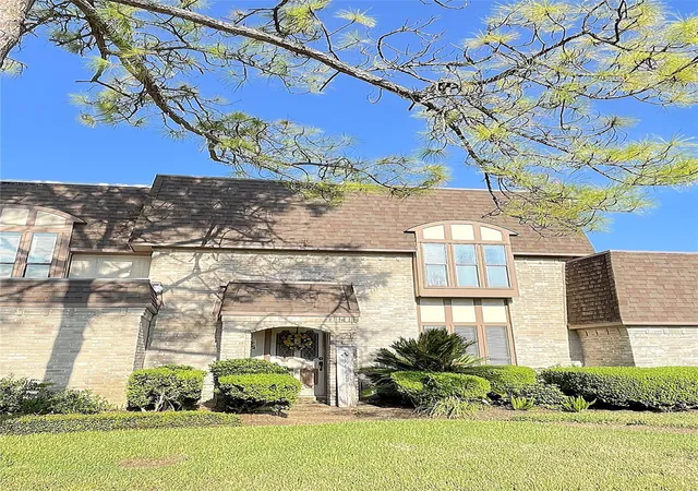 1st image of 71 S Bachelor Button St, Lake Jackson, TX 77566 | MLS# 33807879