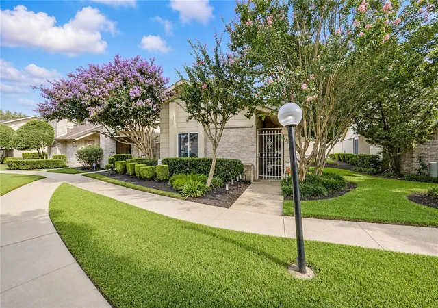 Photo 3 of Townhouse for sale at 2958 Meadowgrass Ln, Houston, TX 77082 | MLS# 1014670 | Listing updated on 2026-07-11