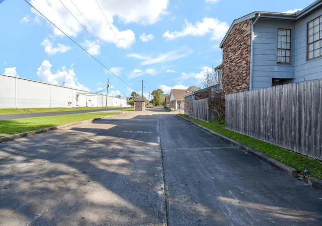 49th image of 1730 Avenue C #F, El Campo, TX 77437 | MLS# 3393068