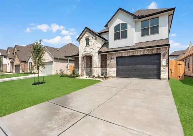 Photo 2 of Single family home for sale at 14328 Seagrass Knoll Ln, League City, TX 77510 | MLS# 9090429 | Listing updated on 2026-09-16