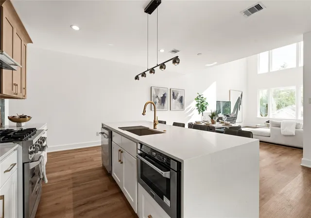 Photo 3 of Single family home for sale at 2216 Bringhurst St, Houston, TX 77026 | MLS# 7483201 | Listing updated on 2026-09-05
