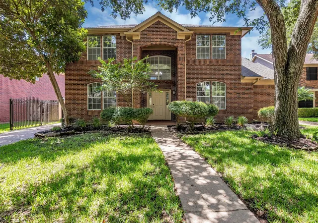 Photo 1 of Sale Pending at 4814 Dixie Ct, Sugar Land, TX 77478 | MLS# 43924927 | Listing updated on 2026-09-28