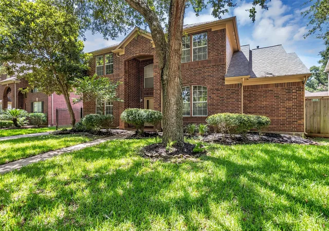 Photo 2 of Sale Pending at 4814 Dixie Ct, Sugar Land, TX 77478 | MLS# 43924927 | Listing updated on 2026-09-28