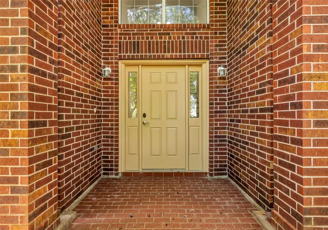 Photo 3 of Sale Pending at 4814 Dixie Ct, Sugar Land, TX 77478 | MLS# 43924927 | Listing updated on 2026-09-28