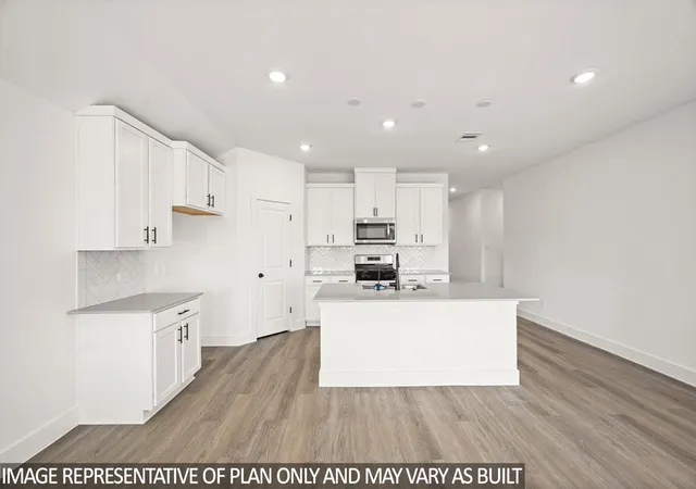Photo 2 of Single family home for sale at 15807 Narrow Leaf Ln, Montgomery, TX 77316 | MLS# 85957485 | Listing updated on 2026-09-08