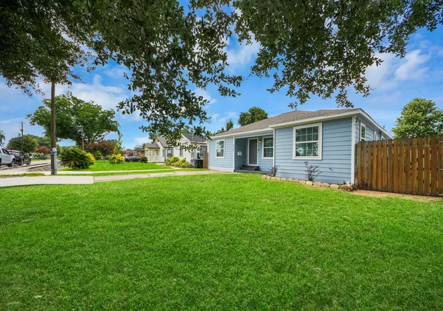 Homes for sale in Houston, TX | 220 Styers St, Houston, TX 77022 | MLS# 10897238
