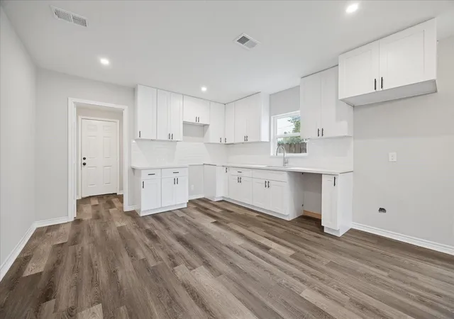 3rd image of 3715 Rawley St, Houston, TX 77020 | MLS# 60929968