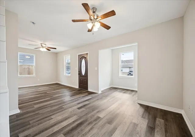 5th image of 3715 Rawley St, Houston, TX 77020 | MLS# 60929968