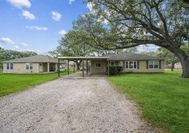 Homes for sale in Needville, TX | 3027 Poppy St, Needville, TX 77461 | MLS# 20090565