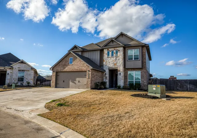 1st image of 2004 Vineyard Pass, Brenham, TX 77833 | MLS# 62053314