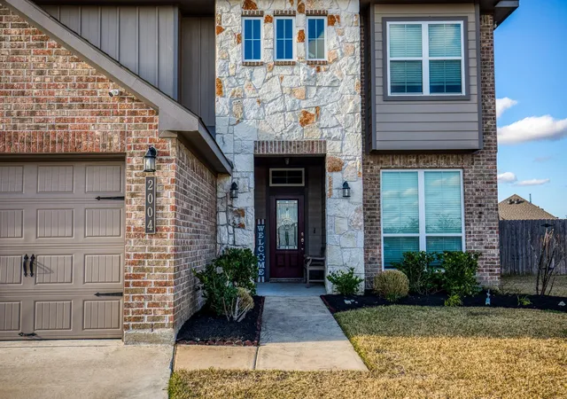 3rd image of 2004 Vineyard Pass, Brenham, TX 77833 | MLS# 62053314