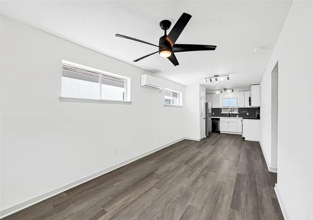 image of 8701 Bertwood St, Houston, TX 77016 | MLS# 47918600