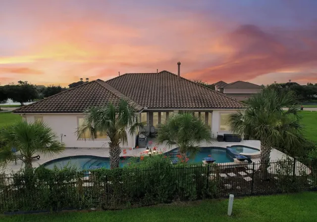2nd image of 1019 Grand Estates Dr, Richmond, TX 77469 | MLS# 50923859