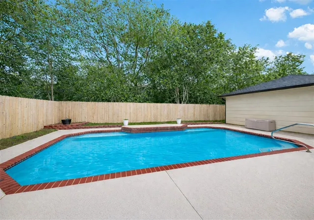 Homes for sale in Pearland, TX | 1936 Prairie Creek Dr, Pearland, TX 77581 | MLS# 62569409