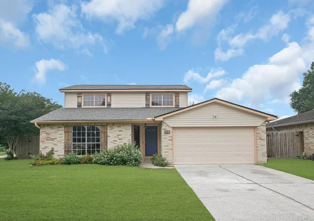 Homes for sale in League City, TX | 302 Morningside Dr, League City, TX 77573 | MLS# 36418934