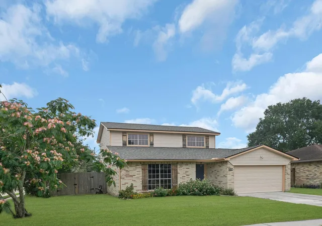 Homes for sale in League City, TX | 302 Morningside Dr, League City, TX 77573 | MLS# 36418934