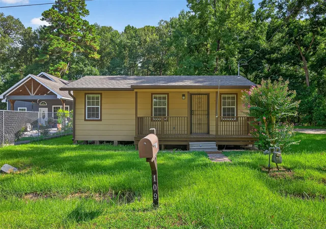 Photo 2 of Single family home for sale at 109 Meadows St, Cleveland, TX 77328 | MLS# 28170301 | Listing updated on 2026-06-30
